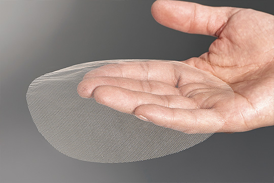 可選擇佩戴方法和精心挑選的物料特許取得